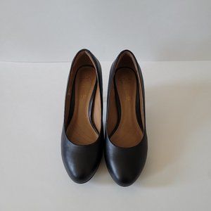 Leather Heels (Size US 7) - Black